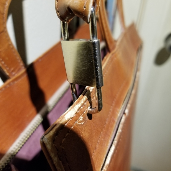 GLO-BELLE Vegan Purse/Clutch - Picture 2 of 5